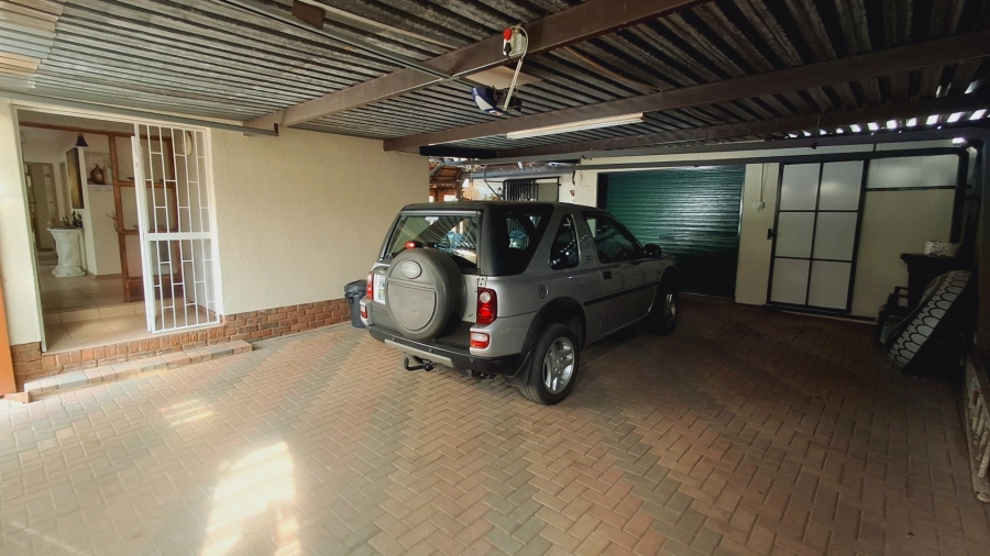 3 Bedroom Property for Sale in Vaalpark Free State